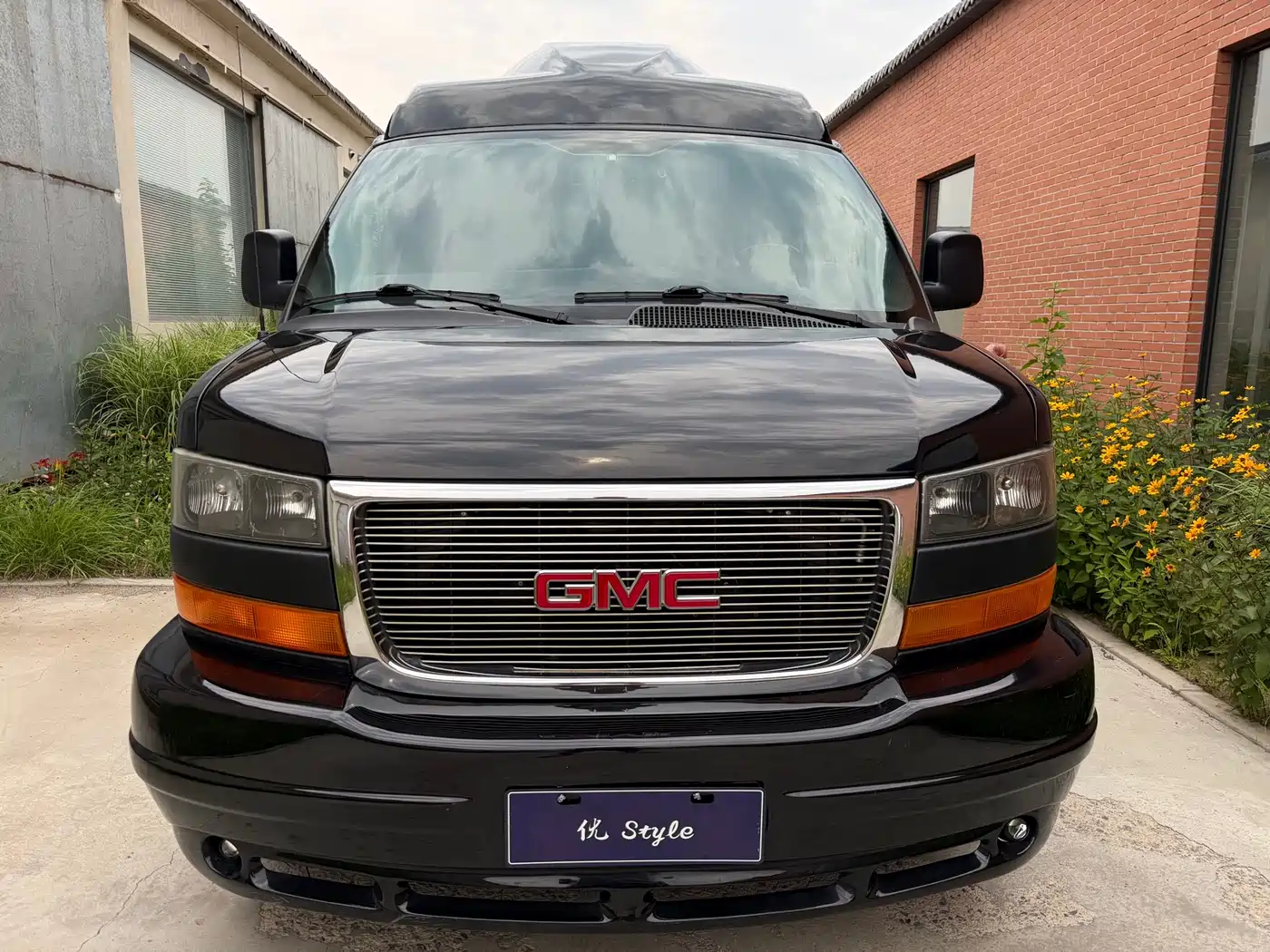 GMC Savana 2010 2011 Model 6.0L Business Star 7-seater