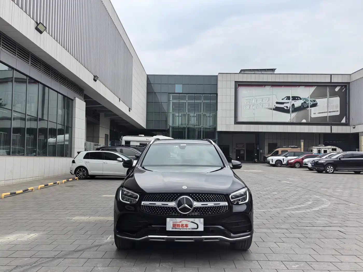 Mercedes-Benz GLC 2020 GLC 260 L 4MATIC Luxury фото 2