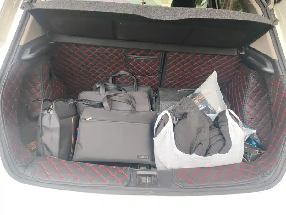 Photo 4 - Nissan Tiida