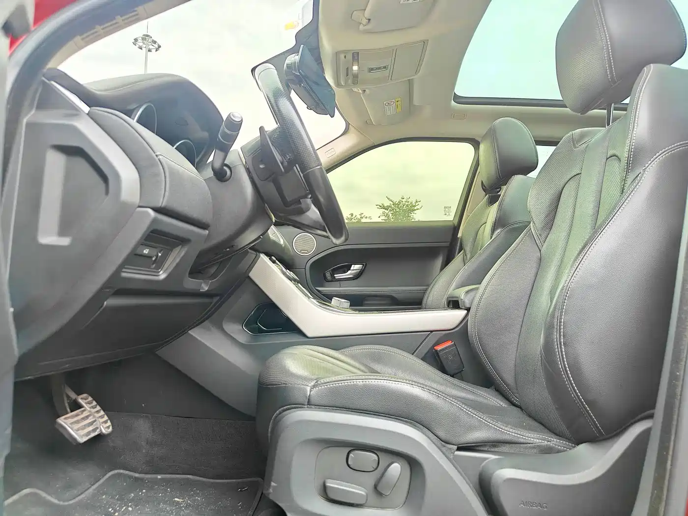 Photo 14 - Land Rover Range Rover Evoque