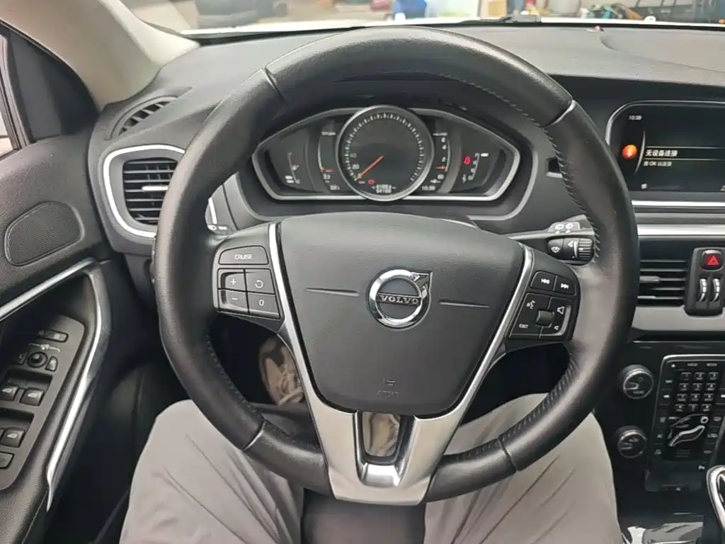 Volvo V40 2018 2017 T3 Inscription