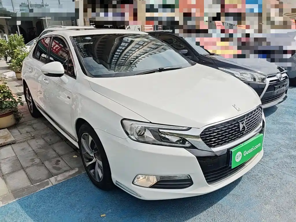 DS 5LS 2016 2015 1.6T Elegance THP160