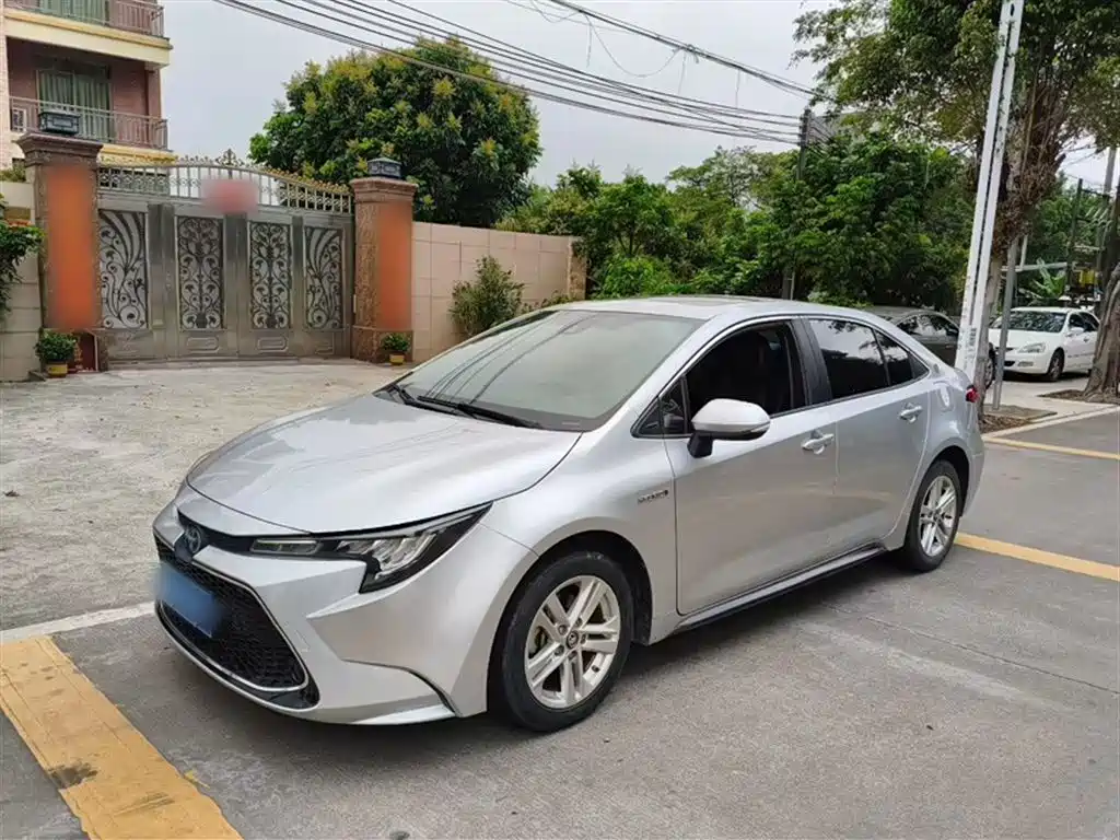 Toyota Levin 2021 Dual Engine 1.8H E-CVT Luxury Edition фото 3