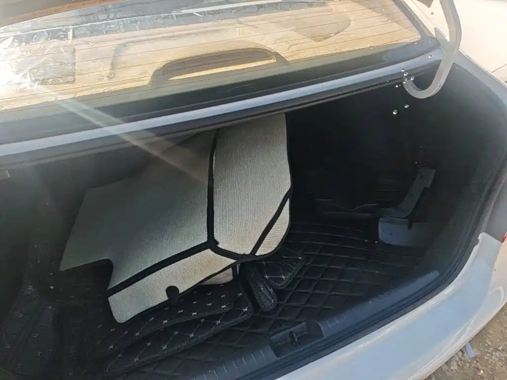 CIIMO CIIMO 2016 2015 1.8L Automatic Comfort Edition