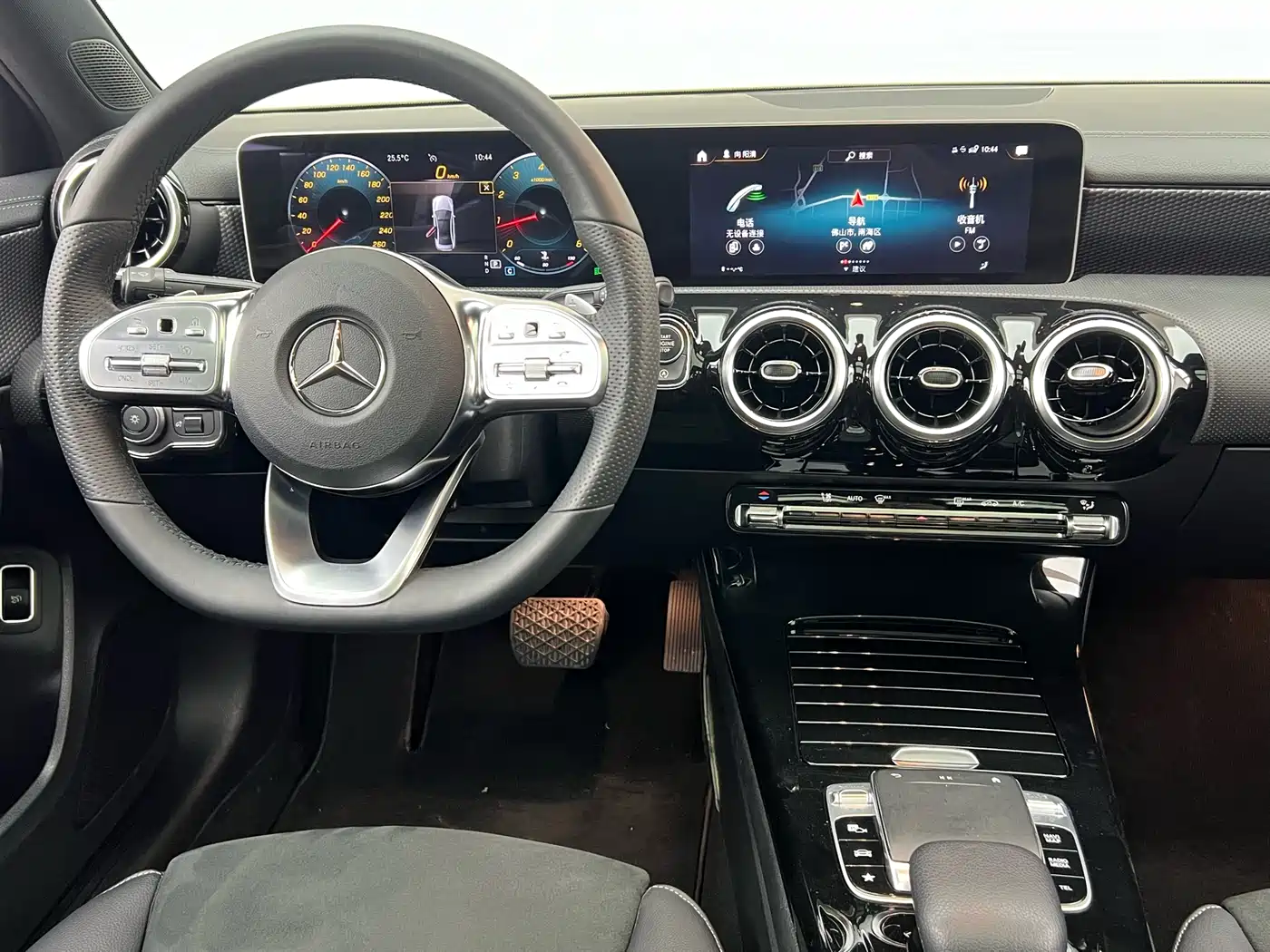 Mercedes-Benz A-Class 2019 A 200 L фото 8