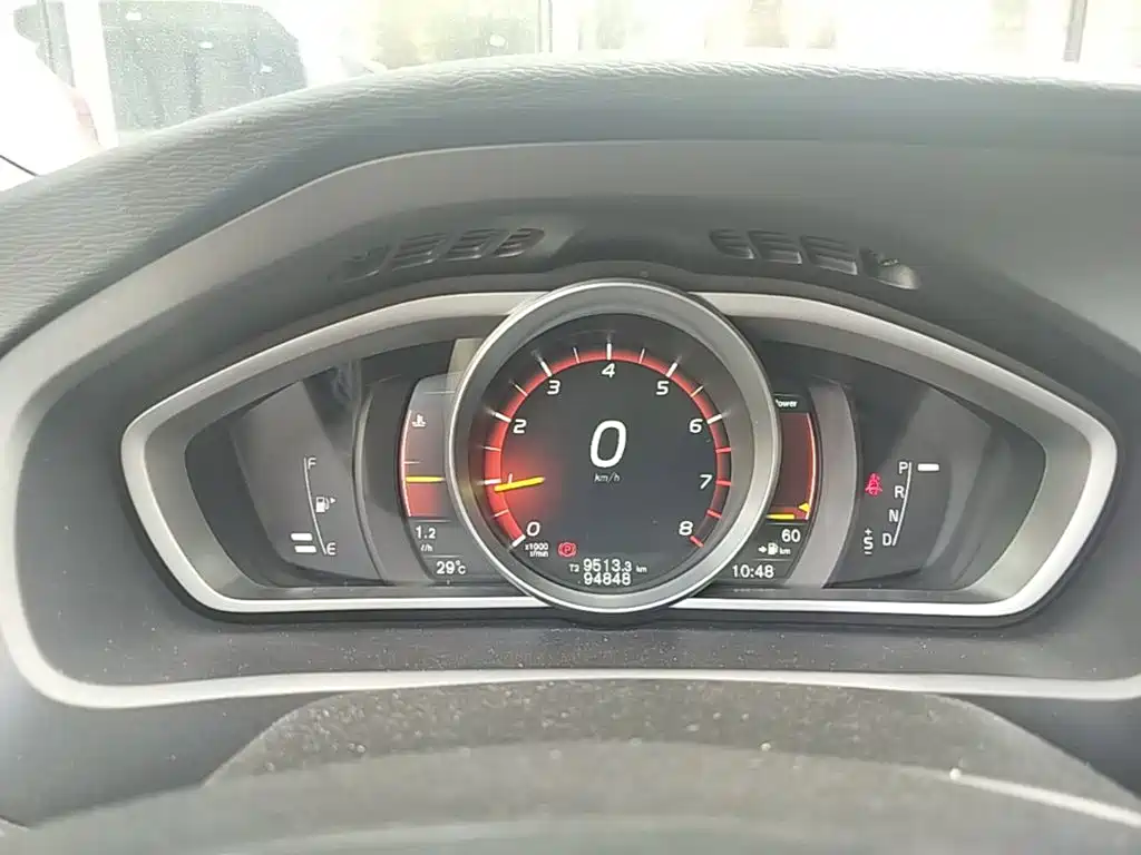 Volvo V40 2016 2017 T3 R-Design