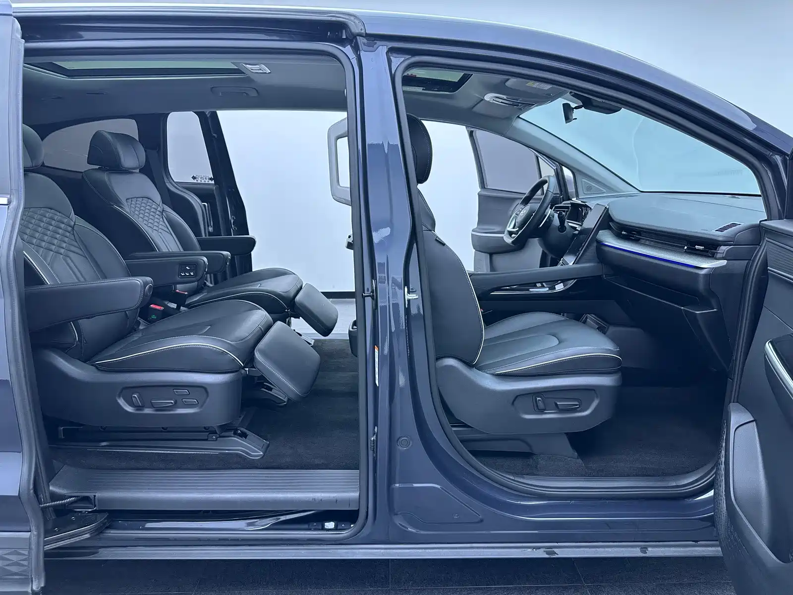 Фото 25 - Hyundai Custo