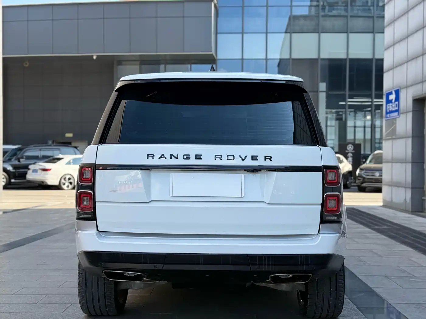 Land Rover Range Rover 2015 3.0 TDV6 Vogue фото 21