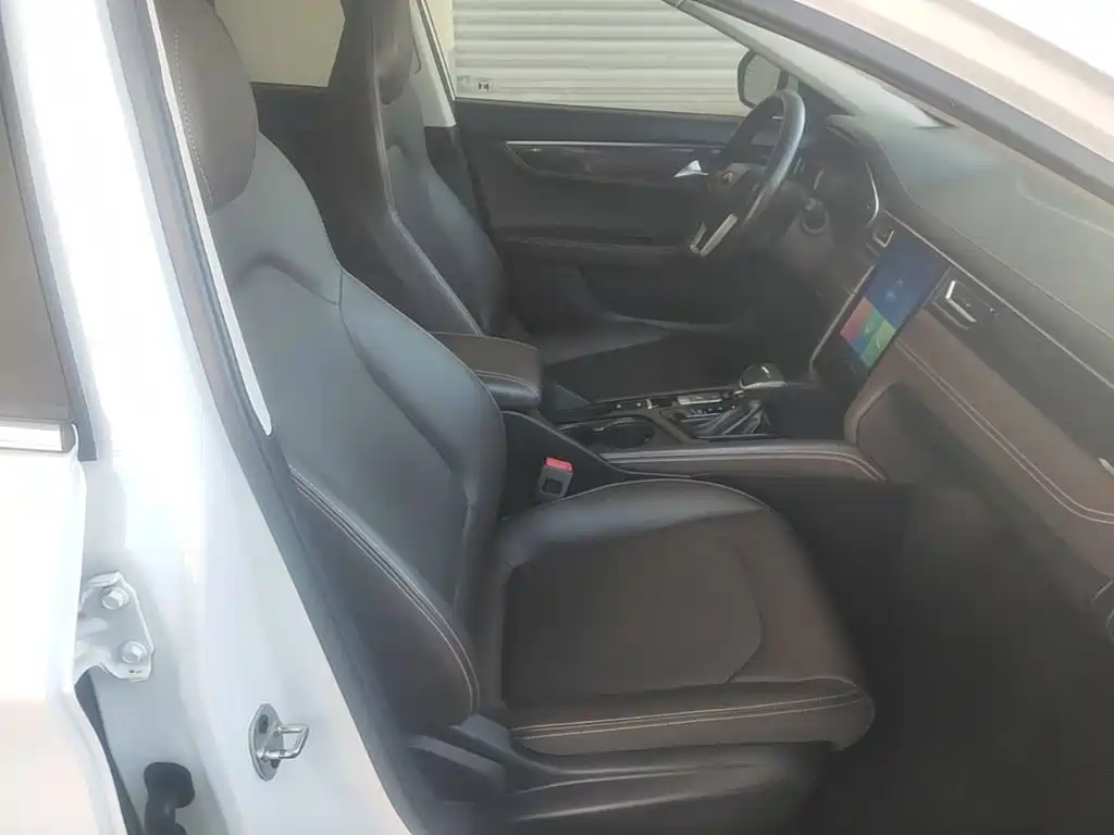 JAC JAC J7 2020 2020 1.5T CVT Surpass Type