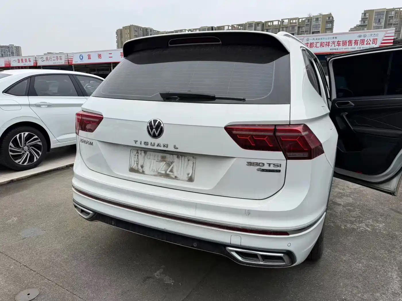 Volkswagen Tiguan L 2023 380TSI 4WD R-Line Premium 7-seater фото 7