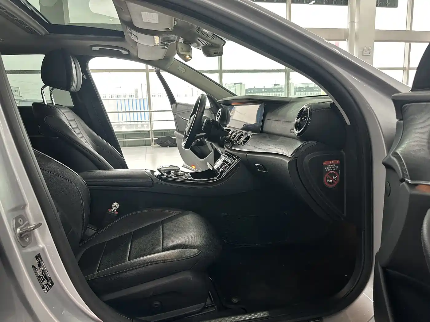 Mercedes-Benz E-Class 2016 E 300 L Sport Fashion Type фото 12