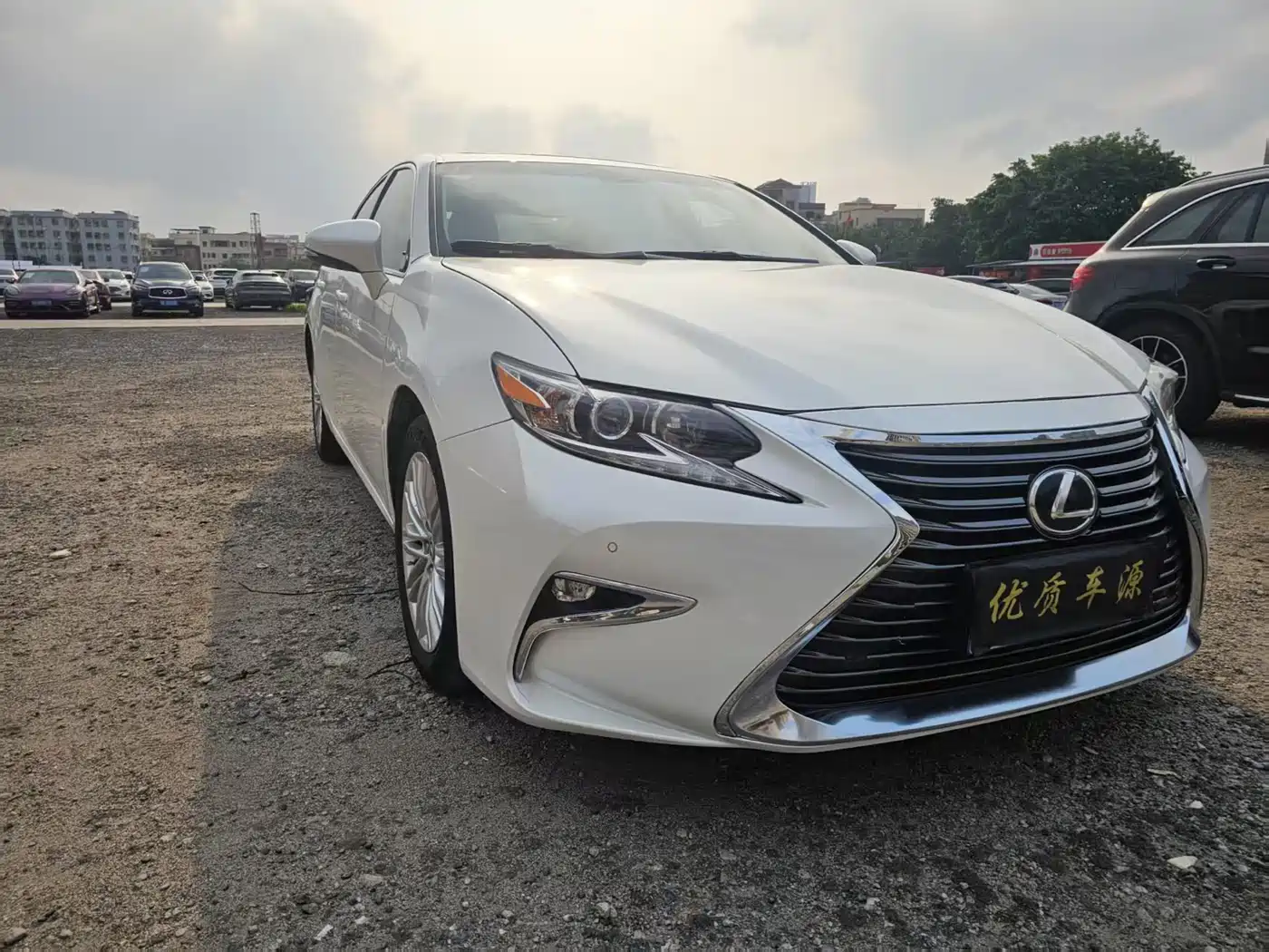 LEXUS ES
