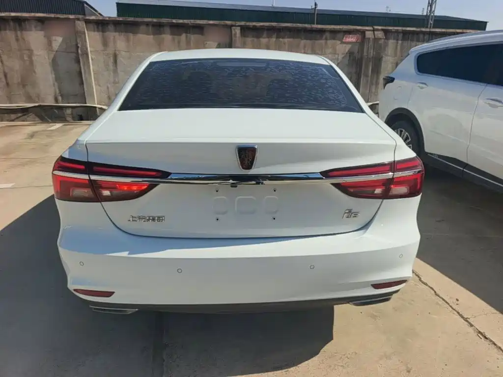 Фото 6 - Roewe i6
