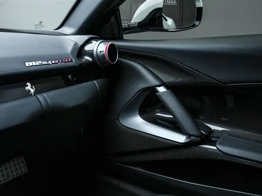 Ferrari 812 2019 2017 6.5L Superfast