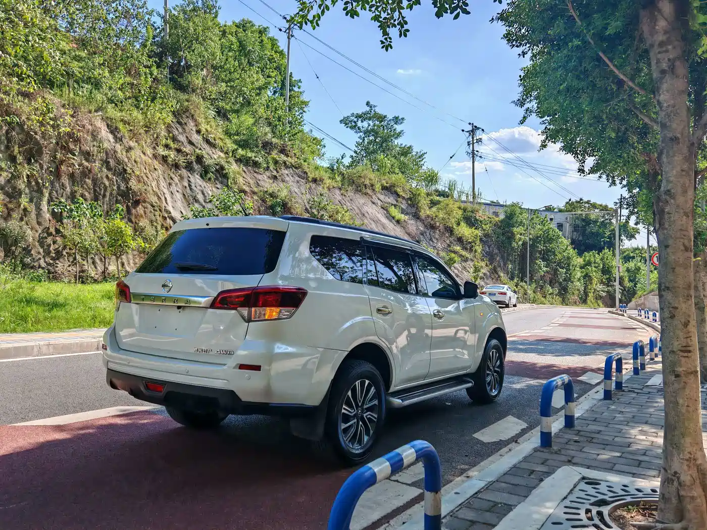 Nissan Terra 2020 2020 2.5L XL Upper 4WD Automatic Luxury Edition