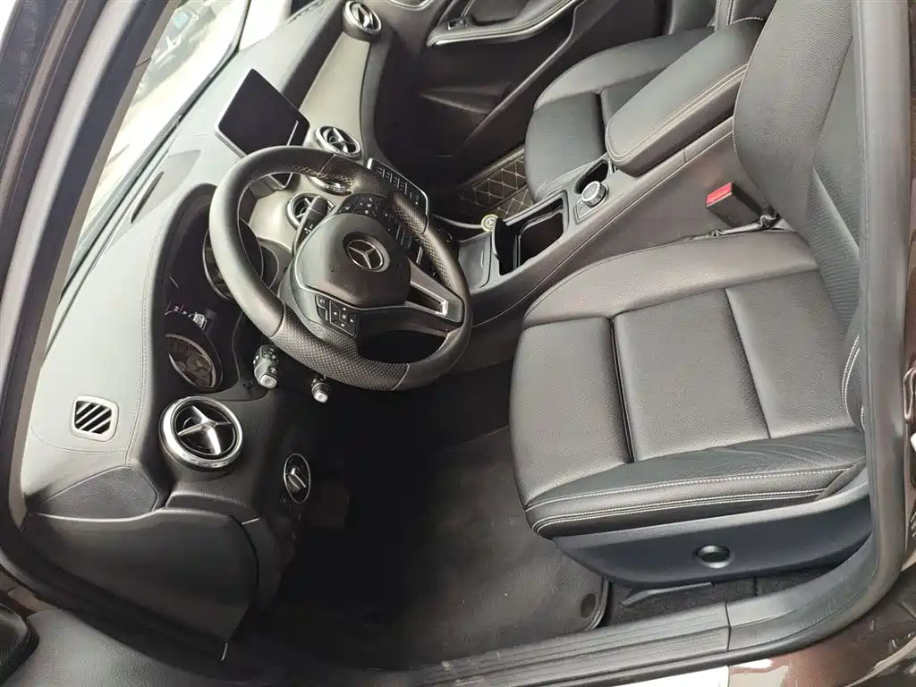 Mercedes-Benz GLA 2016 GLA 200 Fashion фото 11