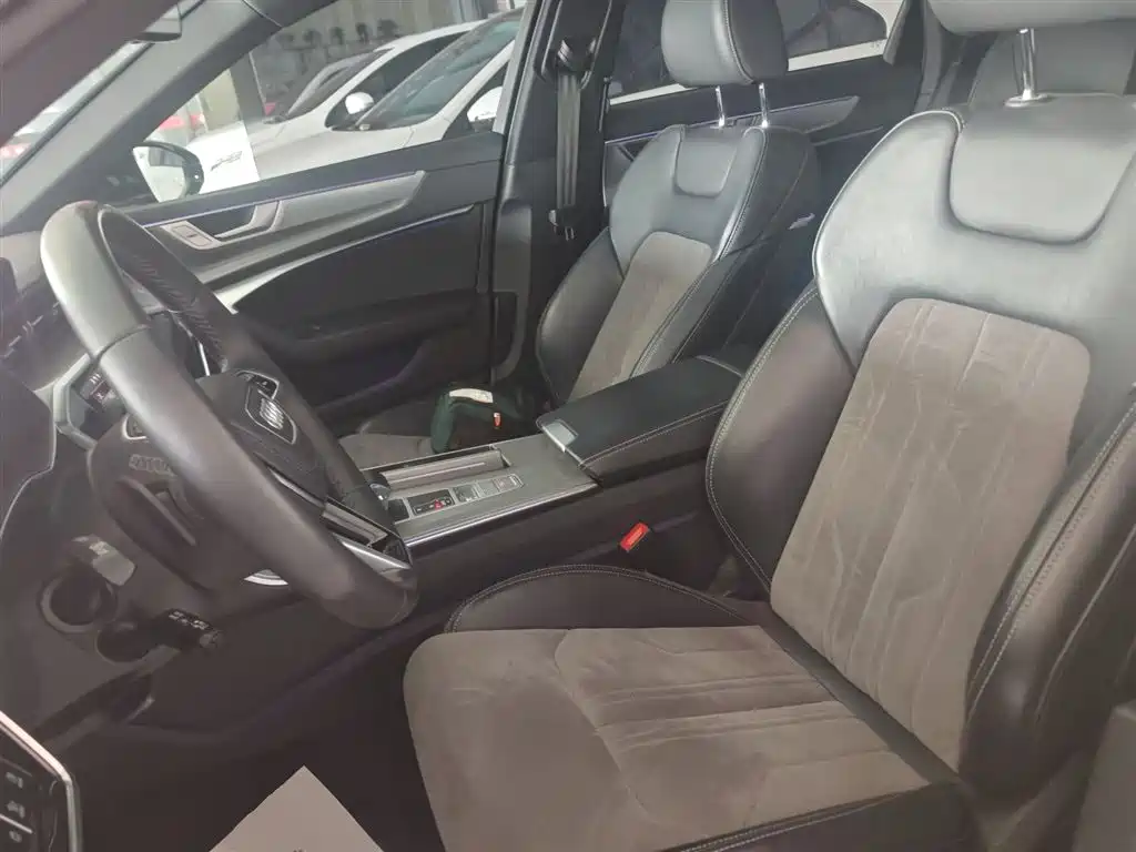Audi A6L 2023 Facelift 45 TFSI Premium Dynamic фото 11