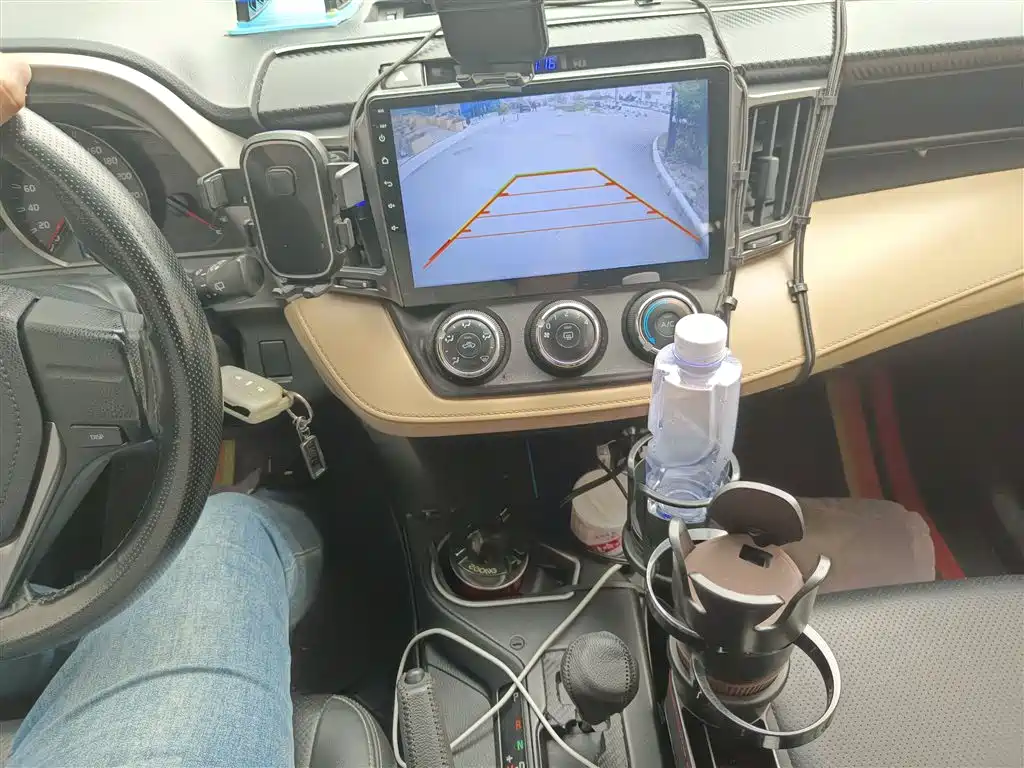 Toyota RAV4 Rongfang 2016 2.0L CVT 2WD Urban (China V) фото 14
