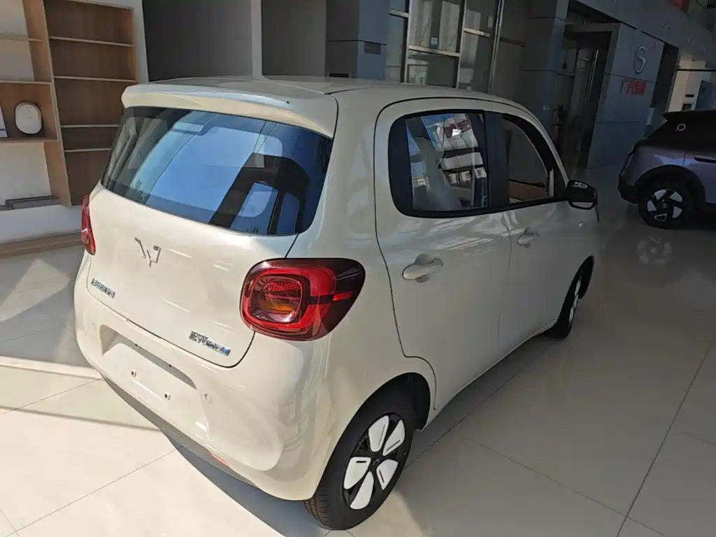 Фото 7 - Wuling Motors Hongguang MINIEV