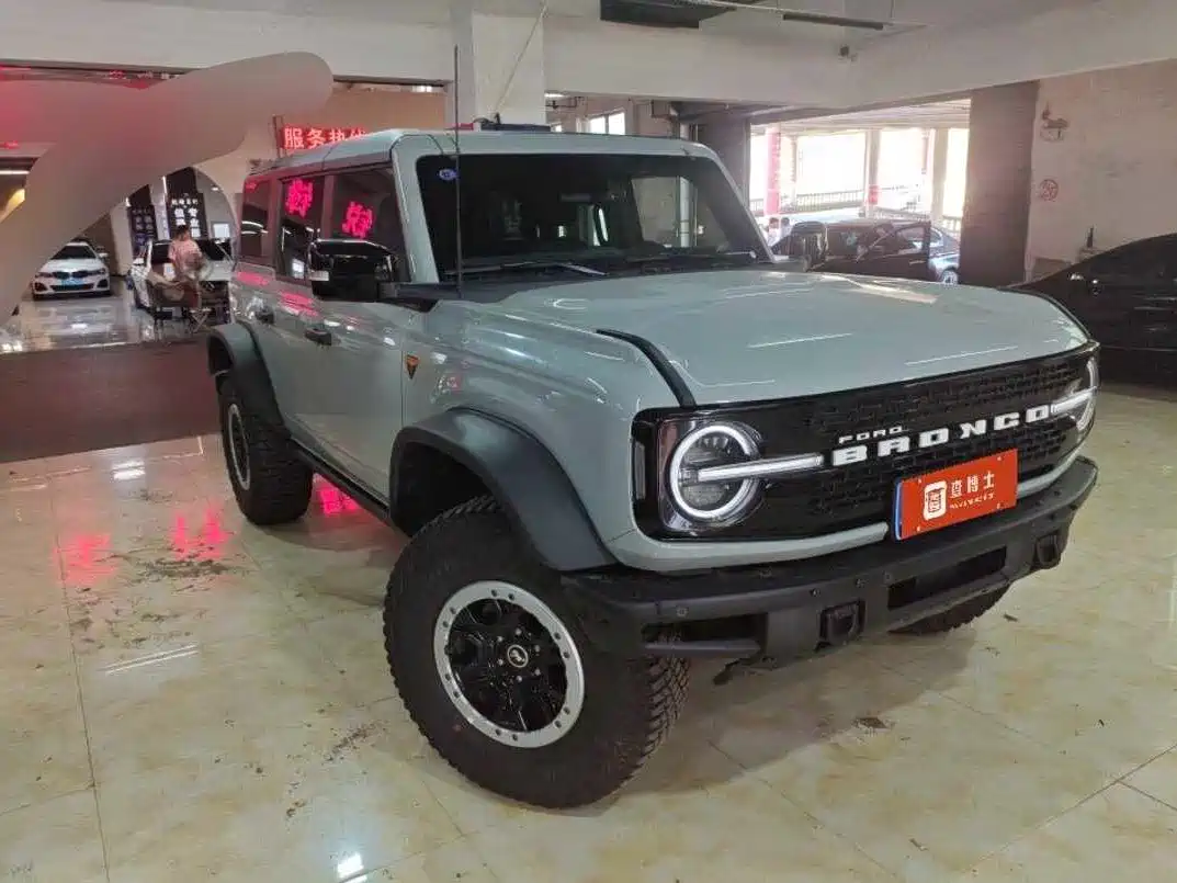Ford Bronco 2025 2024 2.3T Badlands