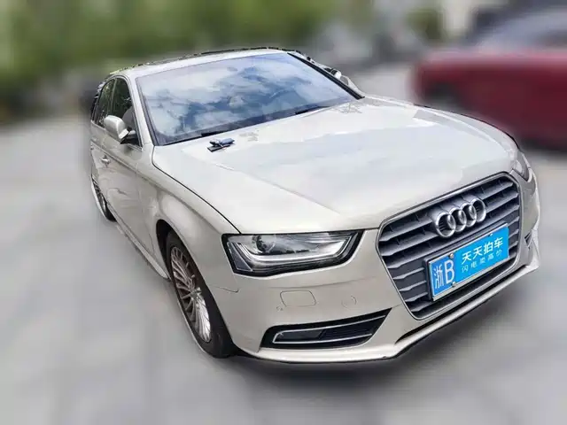 Audi A4L 2015 35 TFSI Auto Comfort — фото 3