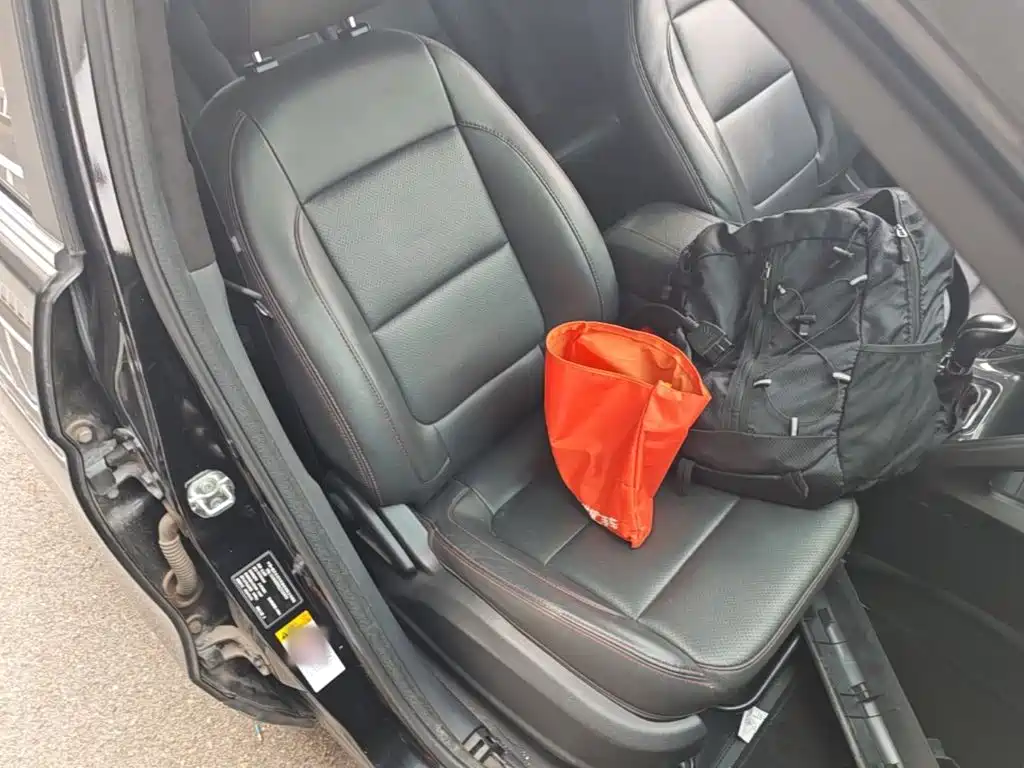 Фото 25 - Changan CS75