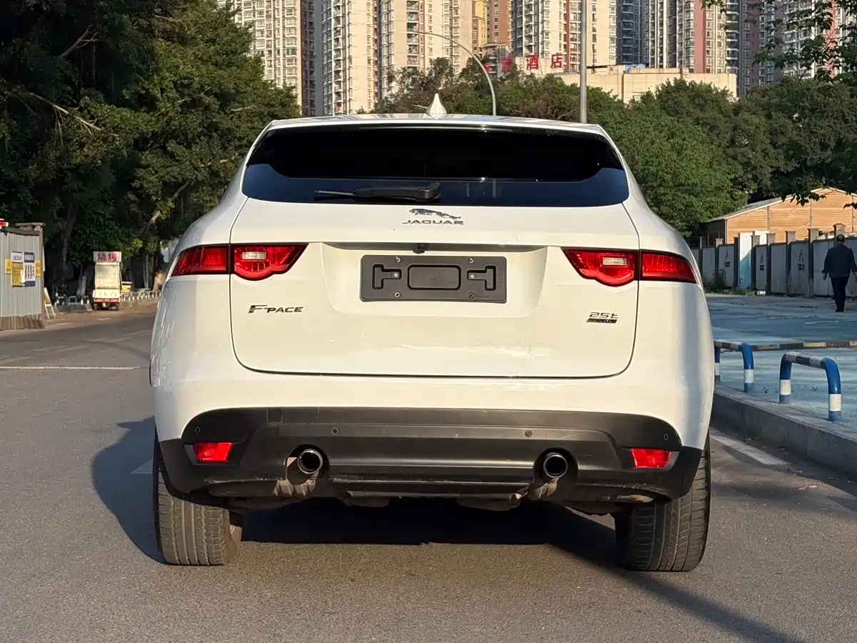 JAGUAR F PACE