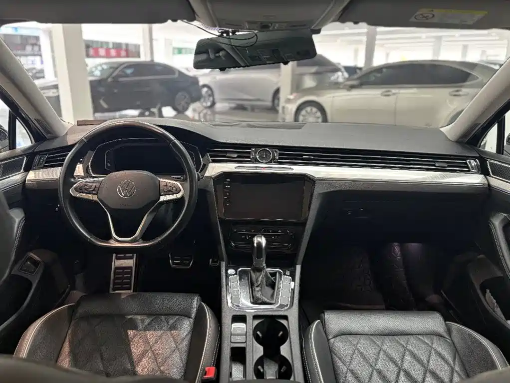 Volkswagen Magotan GTE Plug-in Hybrid 2022 GTE Luxury фото 4