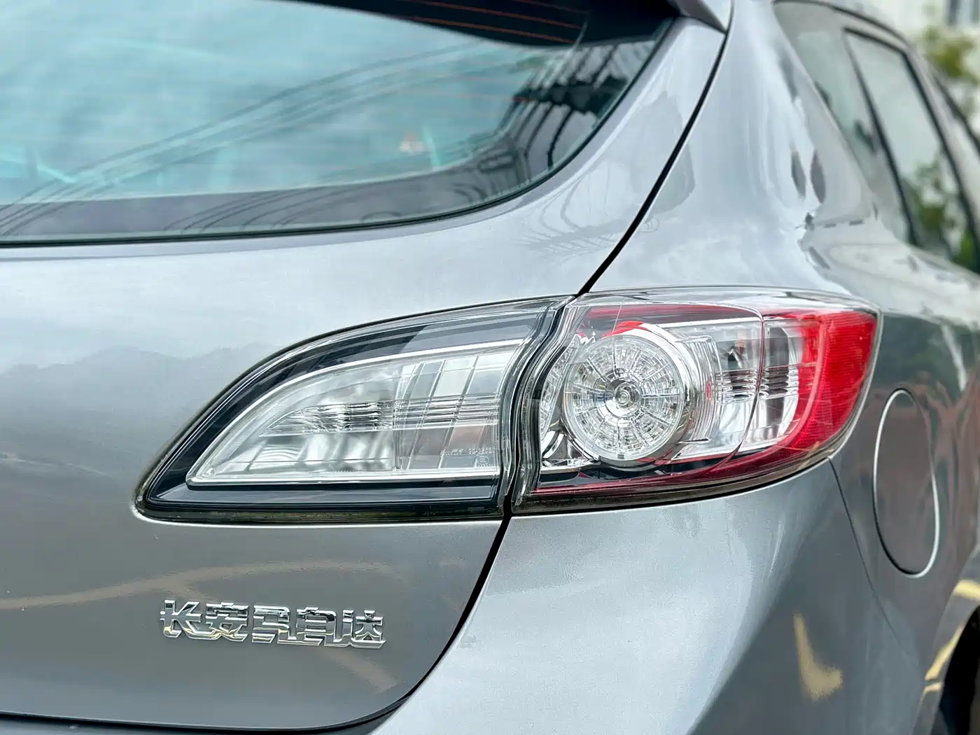 Mazda Mazda3 Axela 2013 2012 Hatchback 2.0L Automatic Luxury