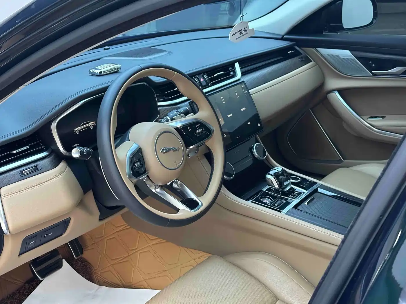 Jaguar XFL 2026 2025 2.0T P250 FWD Luxury Edition