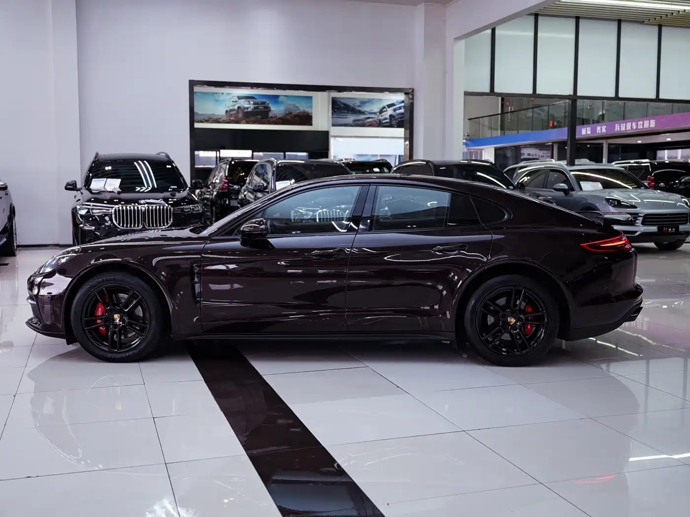 Porsche Panamera 2017 Panamera 3.0T фото 3