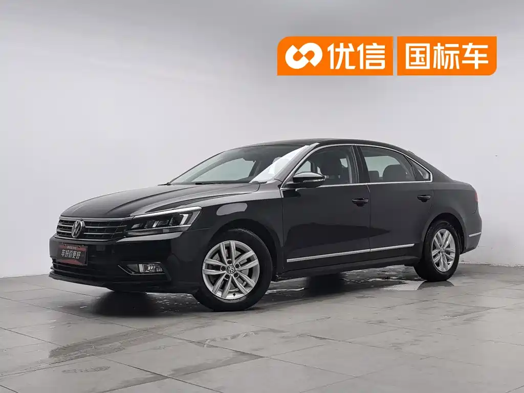 Фото 1 - Volkswagen Passat