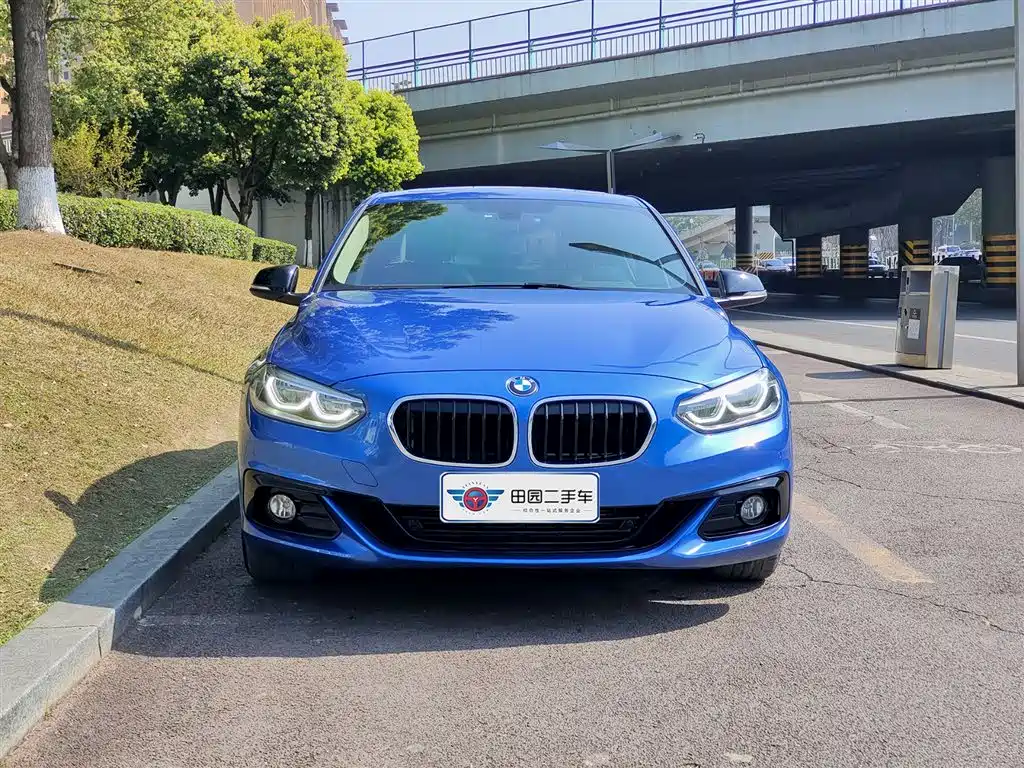 BMW 1 Series 2017 125i Sport фото 2