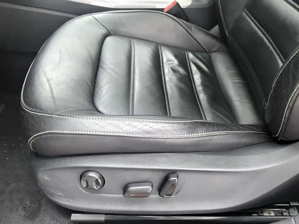 Фото 20 - Volkswagen Passat