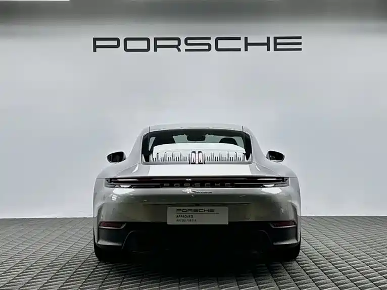 صورة 4 - Porsche 911