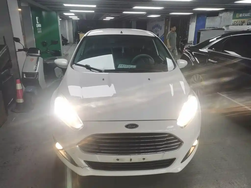 Ford Fiesta 2015 2013 Sedan 1.5L Automatic Fashion