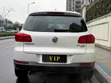 Photo 4 - Volkswagen Tiguan