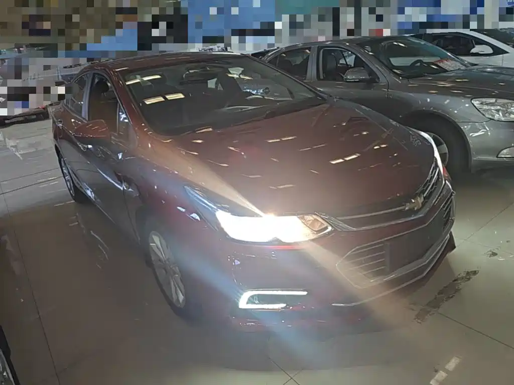 Chevrolet Cruze 2017 2018 320 Automatic Pioneer Sunroof Edition
