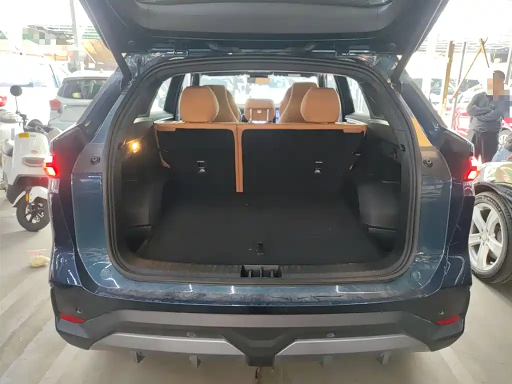 Geely Galaxy Galaxy L7 2025 EM-i 115km Explorer+ Edition фото 11