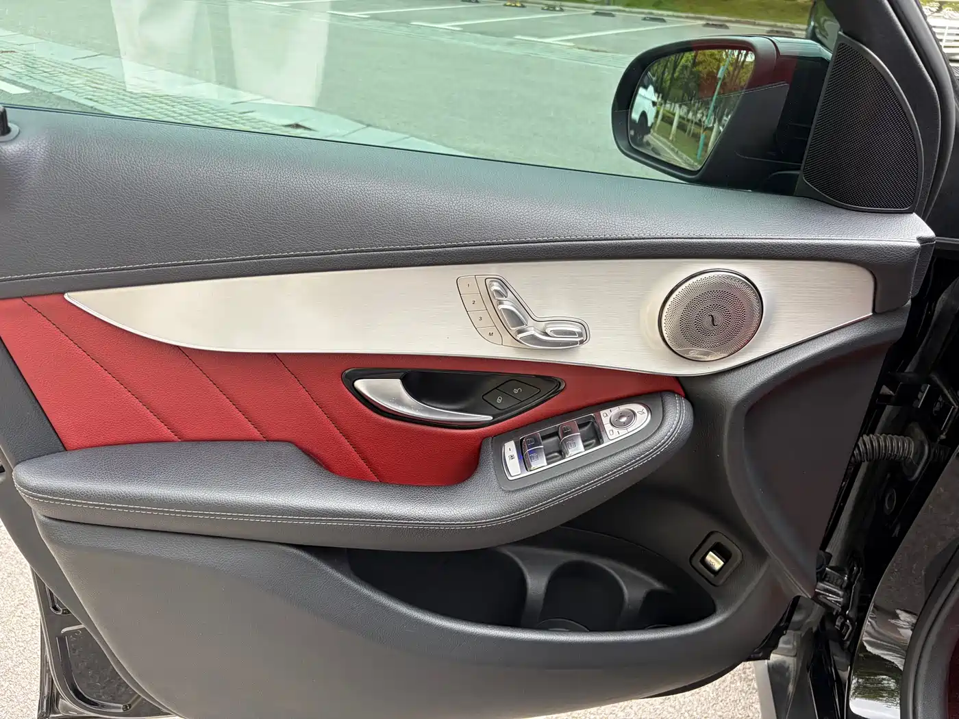 Mercedes-Benz GLC Coupe 2020 GLC 260 4MATIC Coupe SUV фото 9