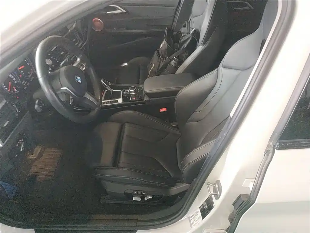 BMW 1-SERIES