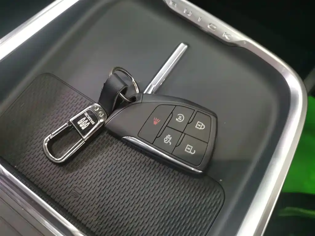 BUICK LACROSSE