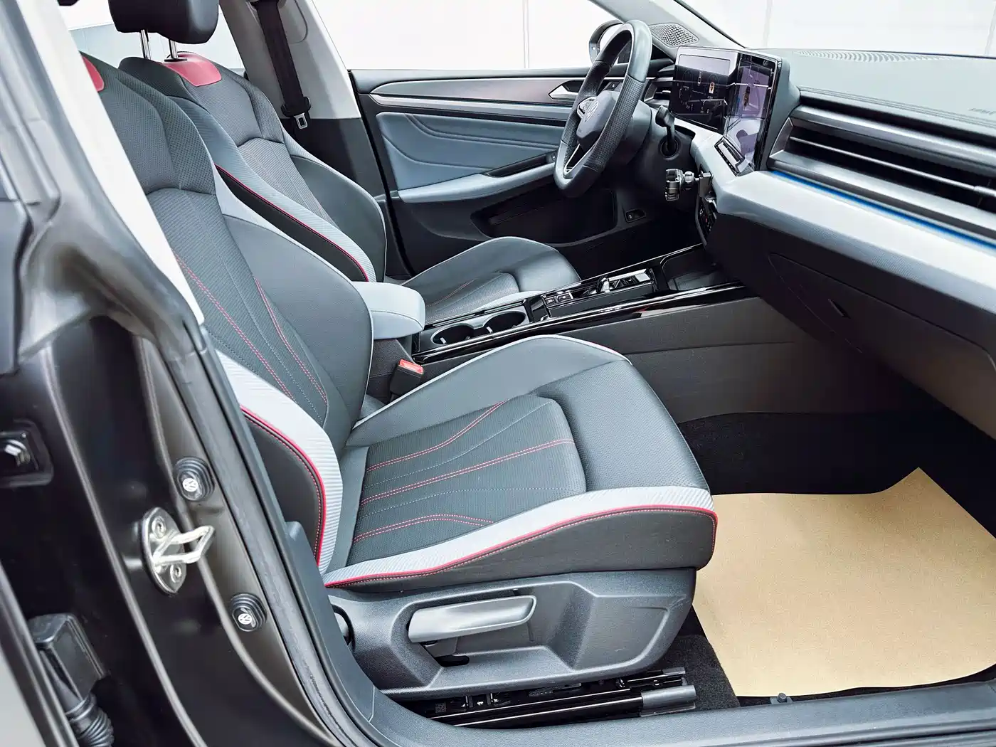 Volkswagen Lamando 2023 Lamando L 280TSI DSG Cool Edition фото 10