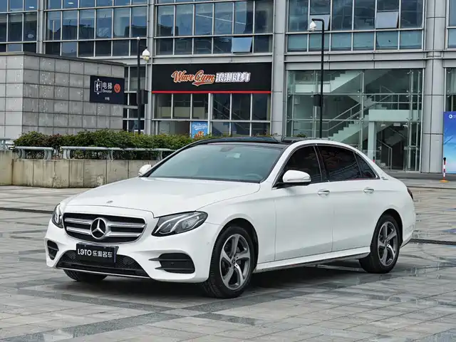 MERCEDES-BENZ E CLASS