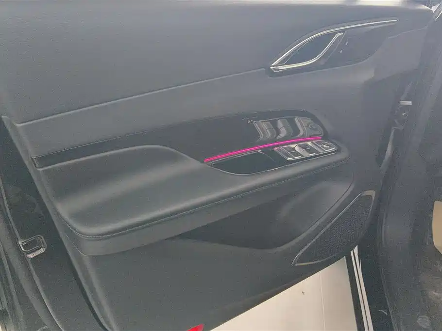 Hongqi HS3 PHEV 2024 PHEV 115km Power Edition фото 7