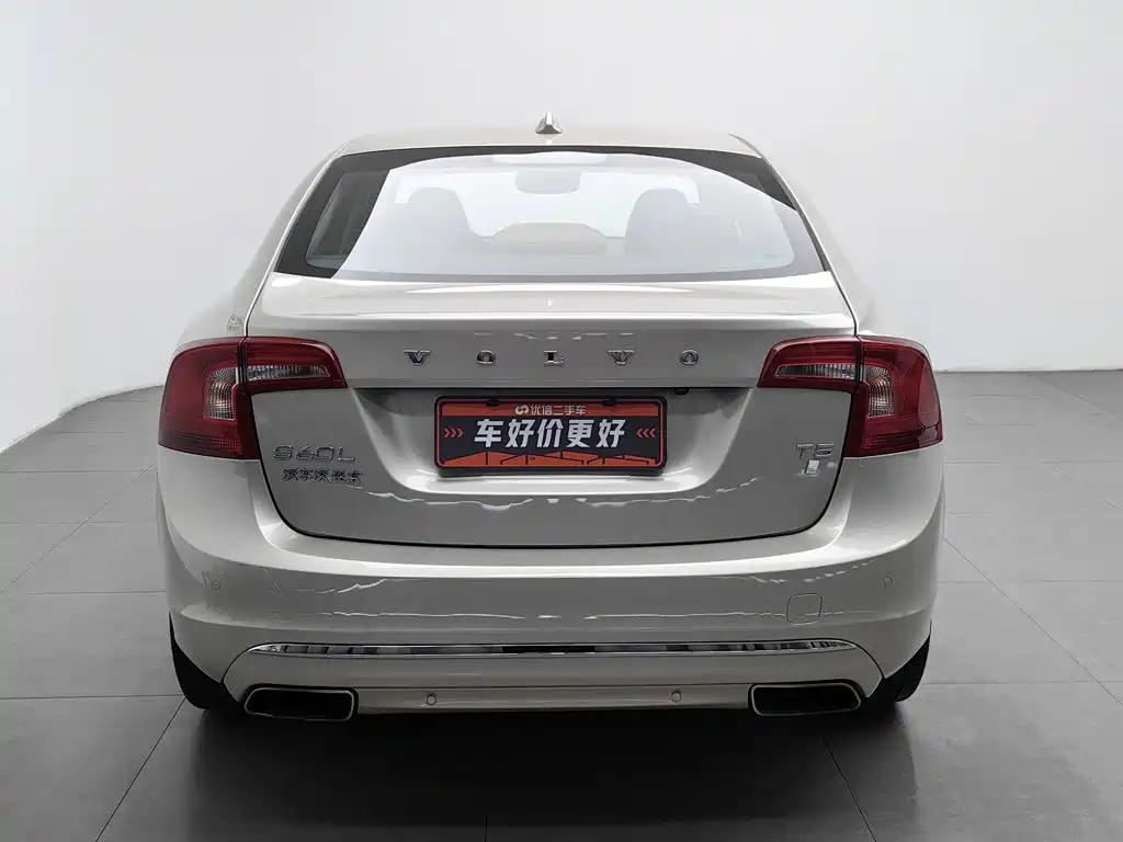 Фото 4 - Volvo S60