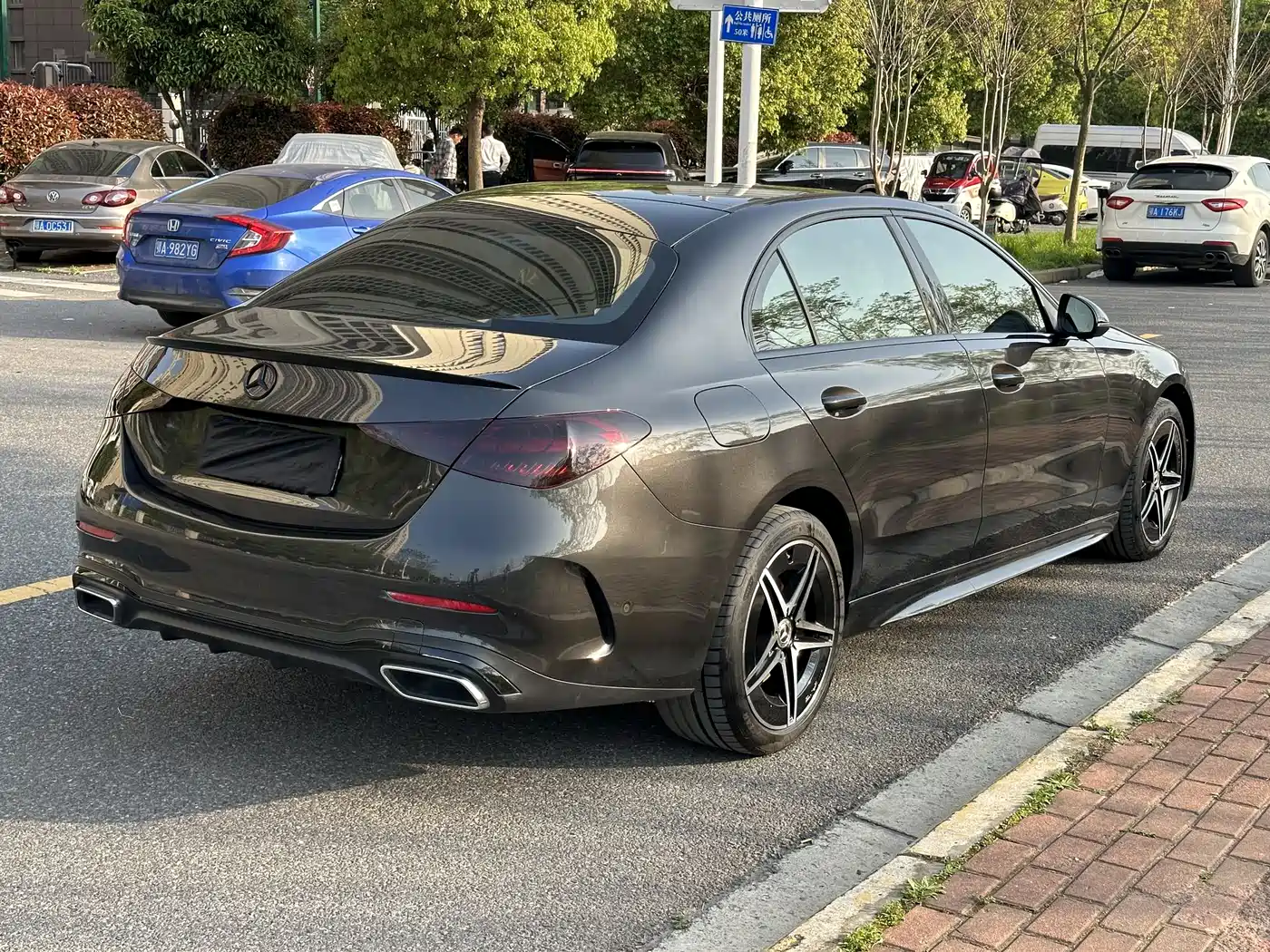 MERCEDES-BENZ C CLASS