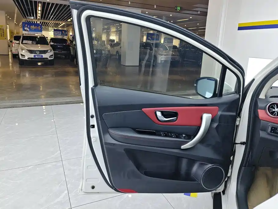 Haval H1 2015 2015 1.5L AMT Urban