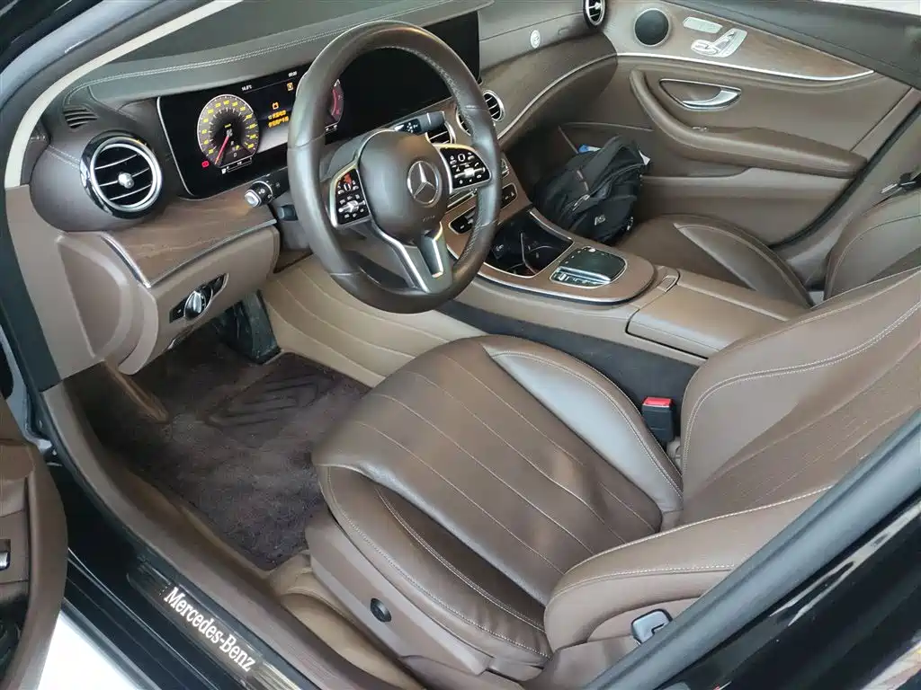 Mercedes-Benz E-Class 2020 E 300 L Fashion фото 15