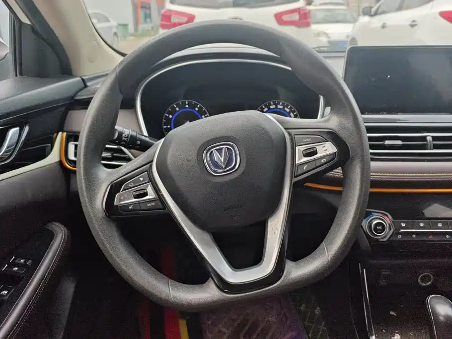 Photo 15 - Changan Eado DT